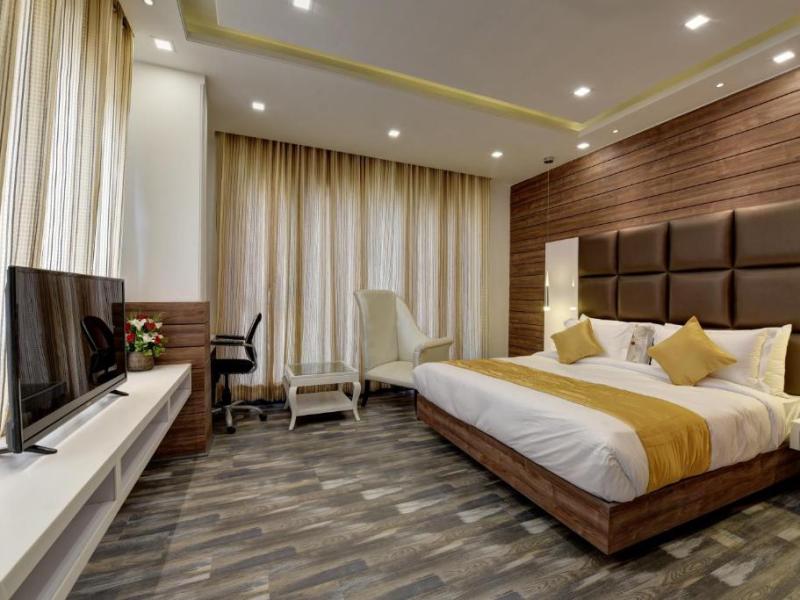 Experience Excellence: The Golden Tree Hotel – Your Ultimate Stay in Noida